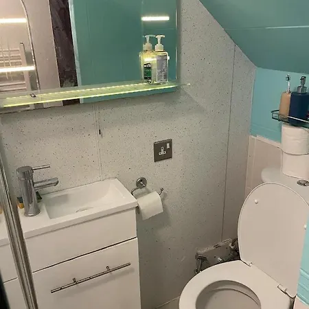 Single Room Near Heathrow Windsor Legoland & Free Parking Onsite Burnham  Esterno foto