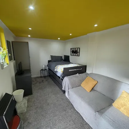 Single Room Near Heathrow Windsor Legoland & Free Parking Onsite Burnham  Esterno foto