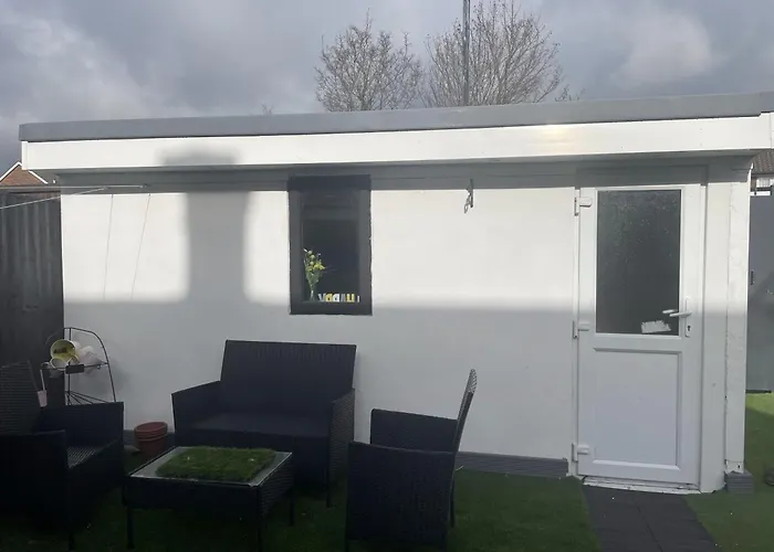 Single Room Near Heathrow Windsor Legoland & Free Parking Onsite